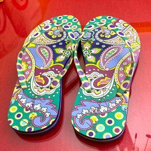 Vera Bradley flip flops. Slightly used. Not sure of size. 9.5 inches long